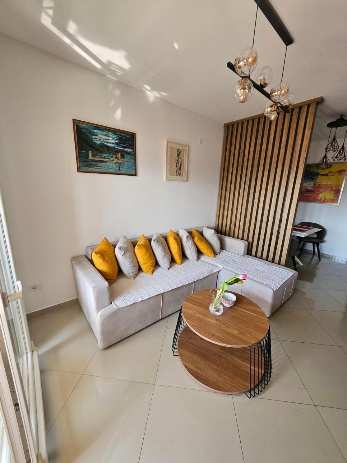 Luda Kuca Apartman Bar Kültér fotó